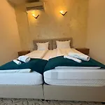 Guest house флора