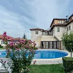 Guest house флора