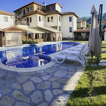 флора Гостевой дом Patalenitsa