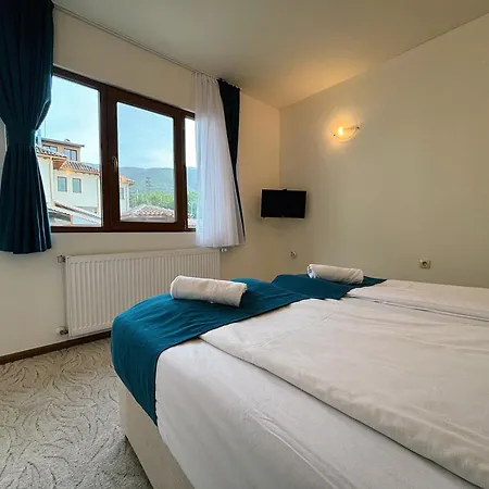 флора 4* Patalenitsa