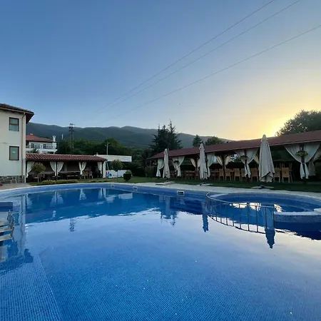 флора 4* Patalenitsa