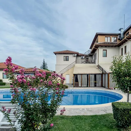 게스트하우스 флора