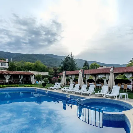 флора 4* Patalenitsa