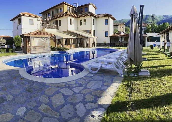 флора Къща за гости Паталеница