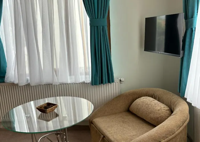 Къща за гости флора 4*