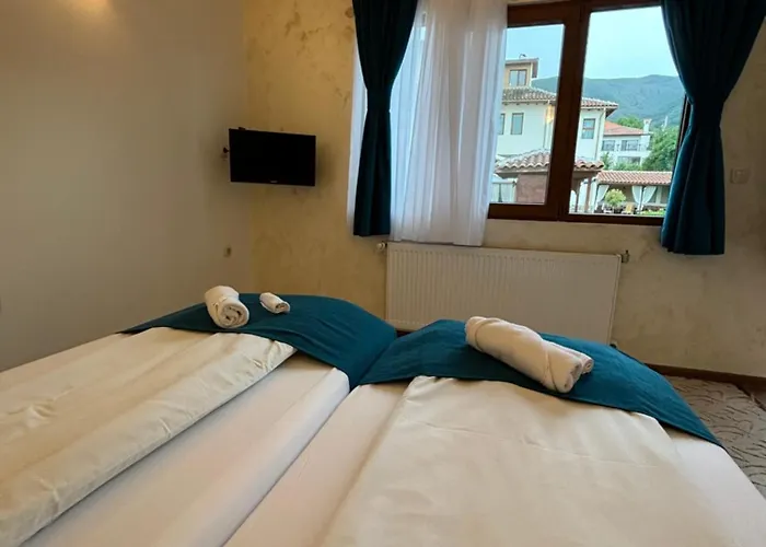 флора Къща за гости