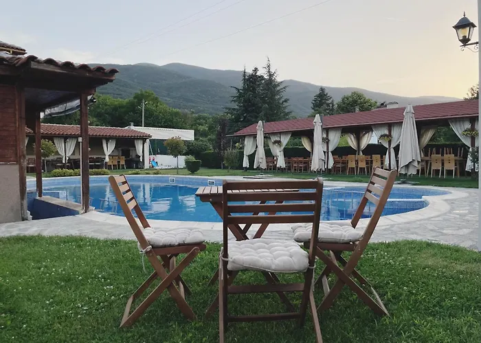 Къща за гости флора 4*