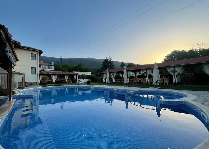 флора 4* Паталеница