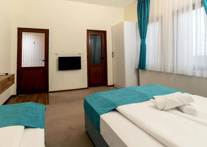 флора Къща за гости 4*